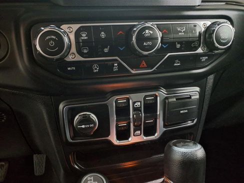 Certified 2021 Jeep Wrangler Sport image 12