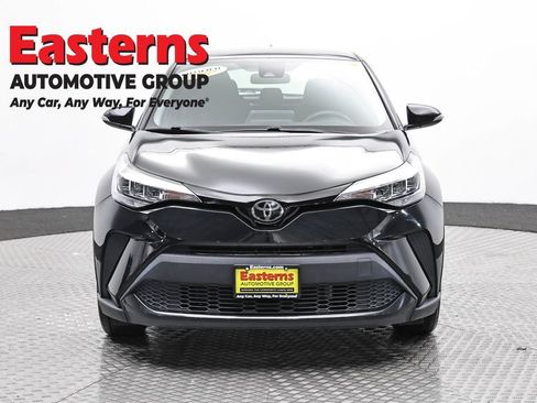 Used 2021 Toyota C-HR LE FWD image 2