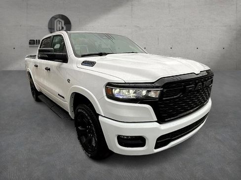 New 2026 RAM 1500 4x4 Crew Cab image 4