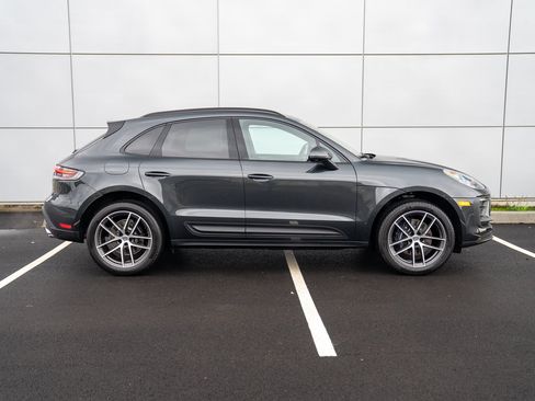 Certified 2026 Porsche Macan AWD/4WD image 8