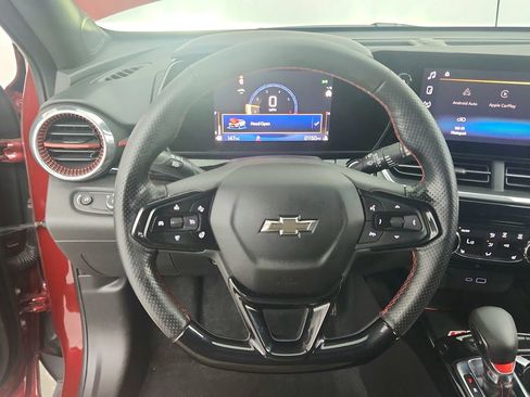 Used 2024 Chevrolet Trax RS w/ Driver Confidence Package FWD image 19