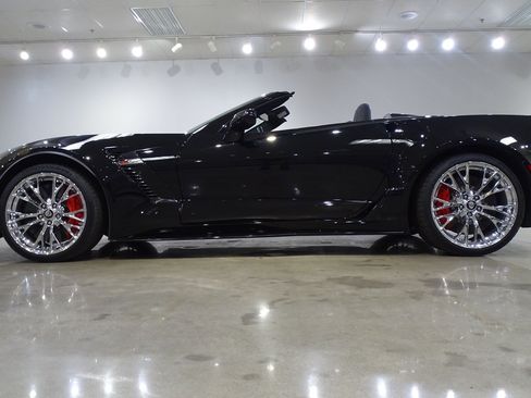 Used 2016 Chevrolet Corvette Z06 w/ 3LZ Preferred Equipment Group RWD image 7