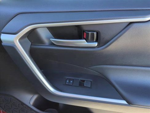 Used 2023 Toyota RAV4 XLE Premium image 23