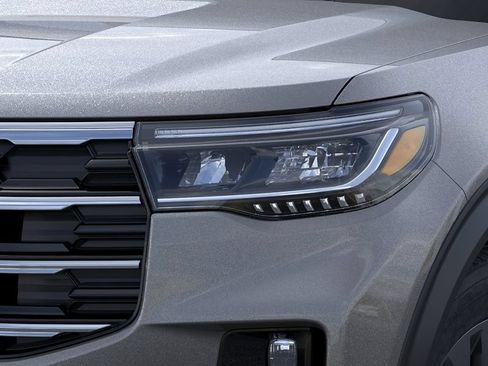 New 2026 Ford Explorer Active w/ Active Comfort Package AWD/4WD image 18