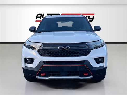Used 2022 Ford Explorer Timberline image 2
