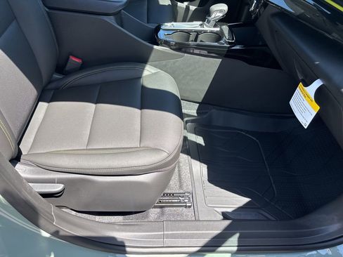 New 2026 Chevrolet Trax ACTIV w/ Driver Confidence Package FWD image 32