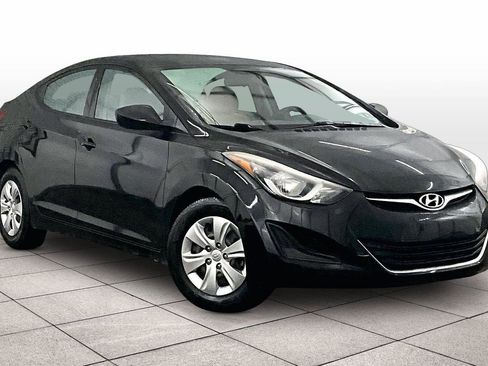 Used 2016 Hyundai Elantra SE image 3