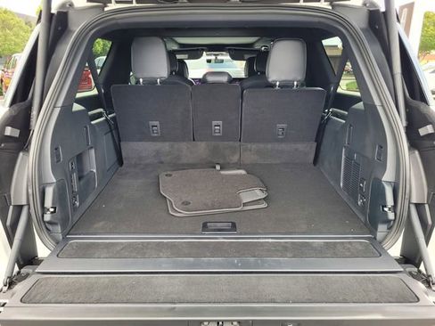 New 2026 Lincoln Navigator L Reserve AWD/4WD image 18