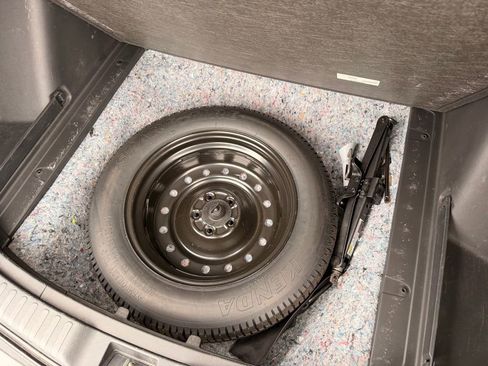 Used 2018 Honda CR-V Touring image 34