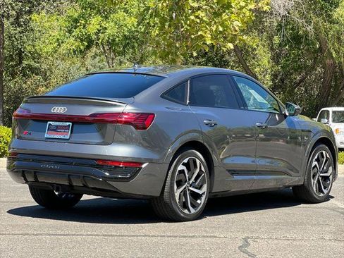 Certified 2024 Audi Q8 e-tron Prestige w/ Prestige Package AWD/4WD image 5