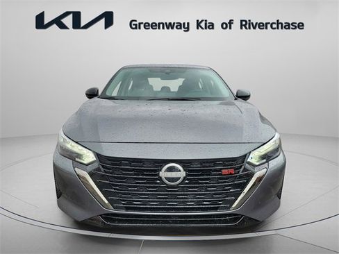 Used 2025 Nissan Sentra SR image 2