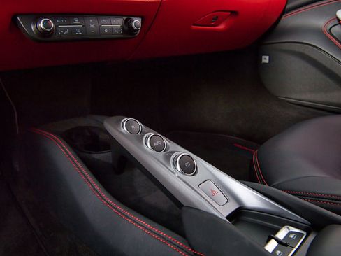 Certified 2021 Ferrari F8 Tributo RWD image 14