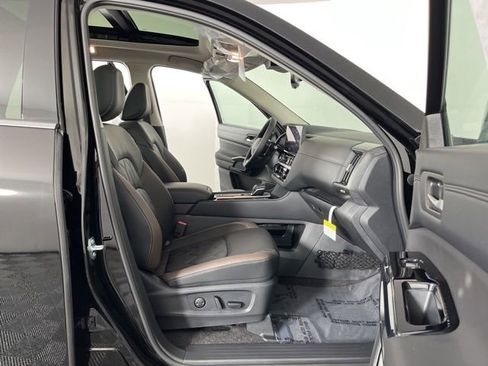 New 2026 Nissan Pathfinder Platinum w/ Cargo Package FWD image 41