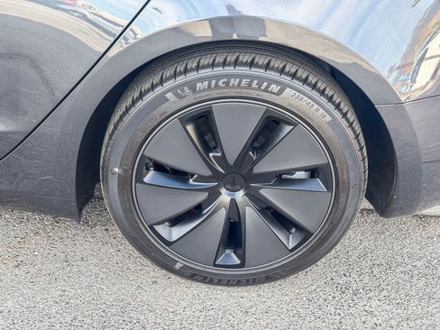 Used 2025 Tesla Model 3 Long Range RWD image 12
