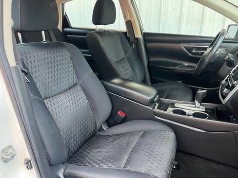 Used 2018 Nissan Altima 2.5 SV image 16