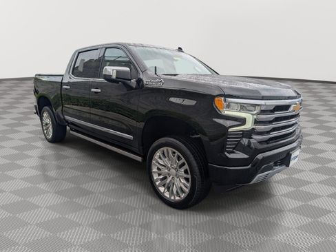 Used 2024 Chevrolet Silverado 1500 High Country AWD/4WD image 7
