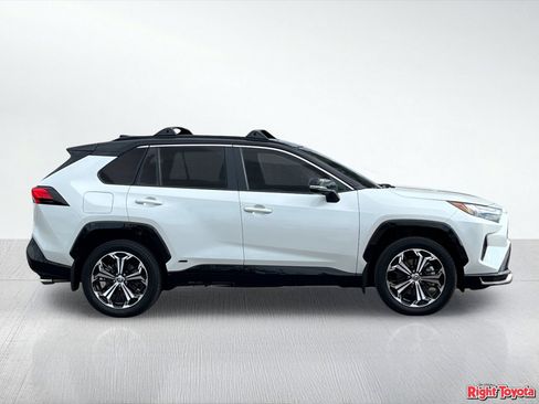 Used 2025 Toyota RAV4 XSE w/ Premium Package AWD/4WD image 8