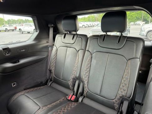 Used 2023 Jeep Grand Cherokee L Summit w/ Luxury Tech Group V AWD/4WD image 24