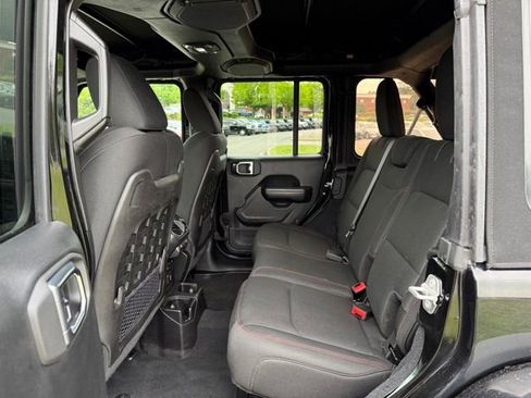 Used 2018 Jeep Wrangler Unlimited Rubicon AWD/4WD image 26