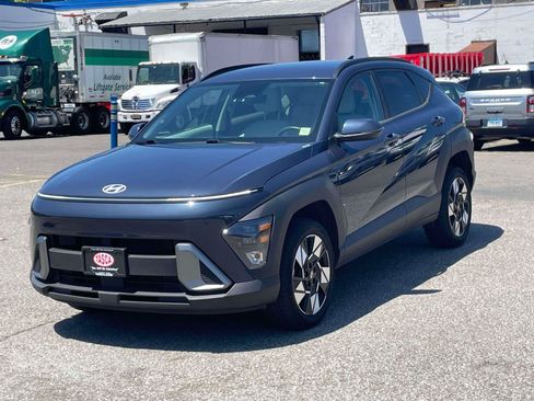 Used 2024 Hyundai Kona SEL AWD/4WD image 3