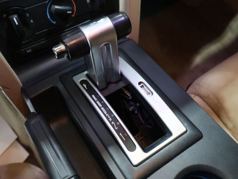 Used 2009 Ford Mustang Coupe image 22