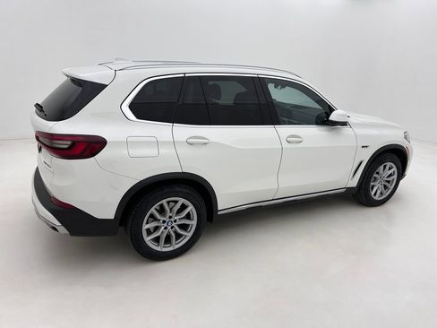 Certified 2023 BMW X5 xDrive45e w/ Executive Package image 6