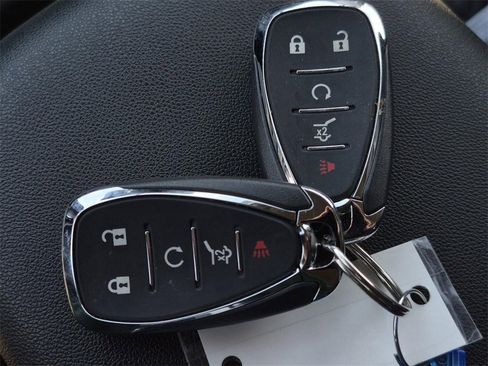 Certified 2024 Chevrolet Equinox LT w/ LPO, Floor Liner Package image 35