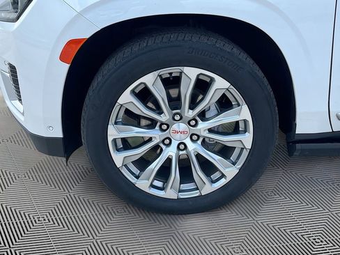 Used 2024 GMC Yukon XL Denali w/ Denali Reserve Package AWD/4WD image 11