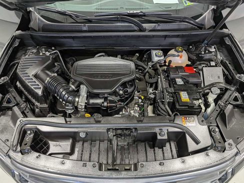 Used 2023 GMC Acadia AT4 w/ Preferred Package image 13