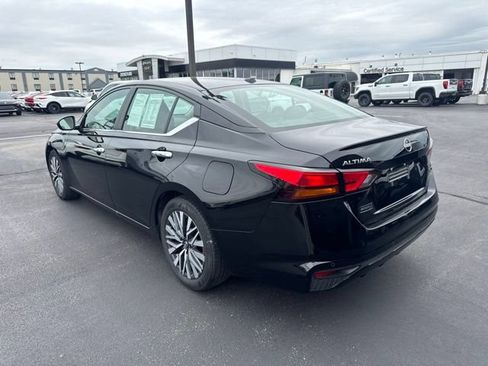 Used 2025 Nissan Altima 2.5 SV FWD image 5