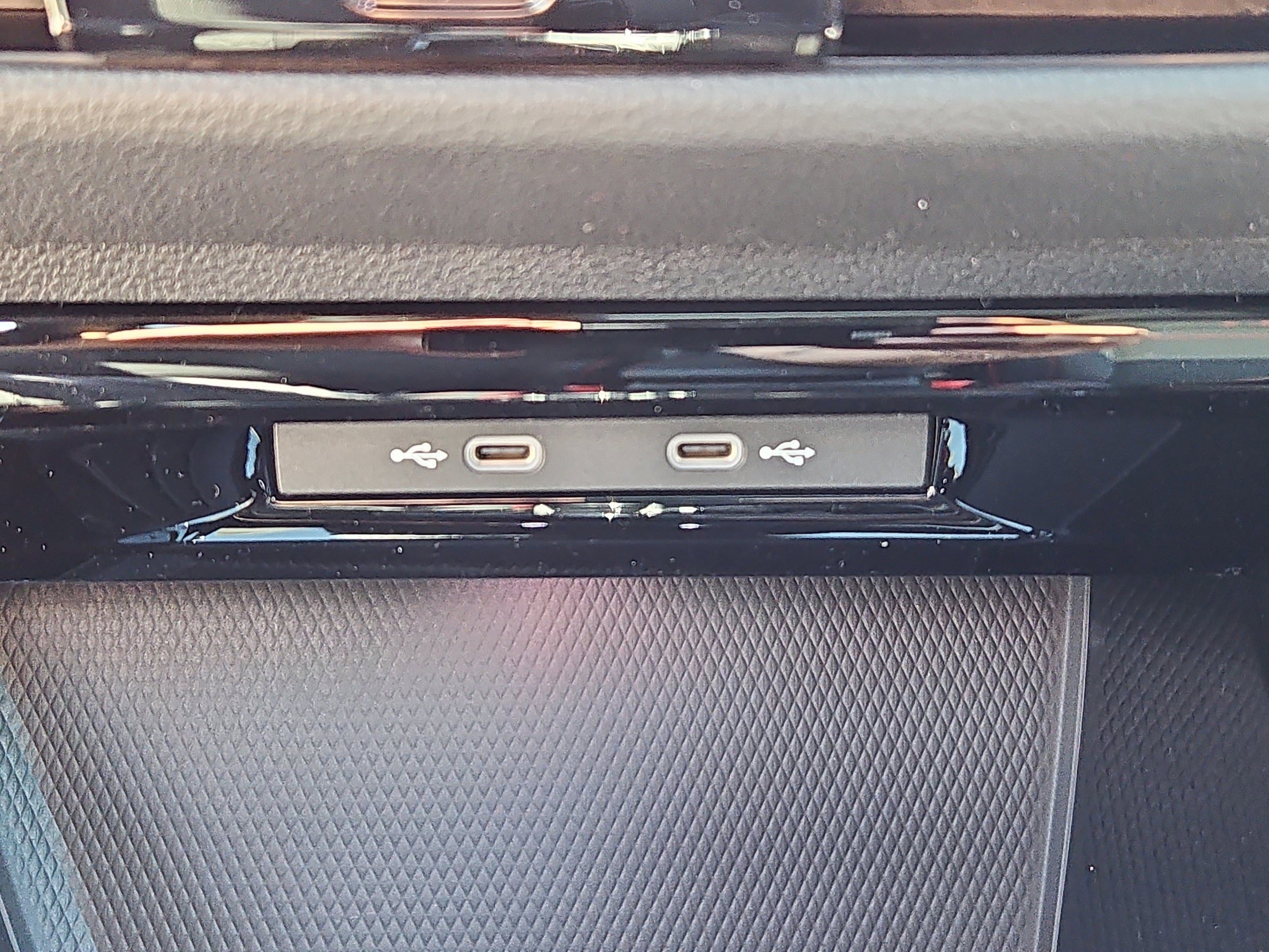 New 2026 Volkswagen GTI SE FWD image 13