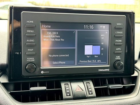 Used 2022 Toyota RAV4 XLE Premium image 23