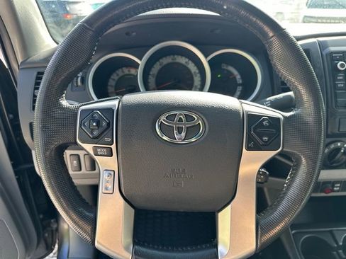 Used 2015 Toyota Tacoma 4x4 Double Cab w/ Convenience Package image 29