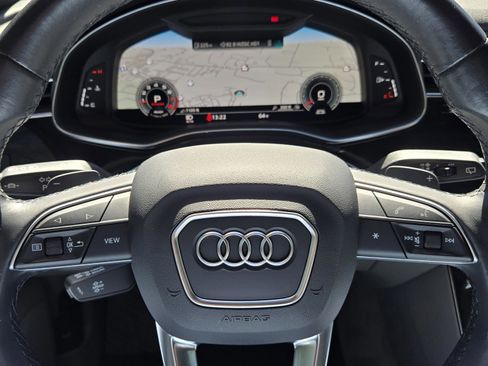 Used 2022 Audi Q7 Premium image 18
