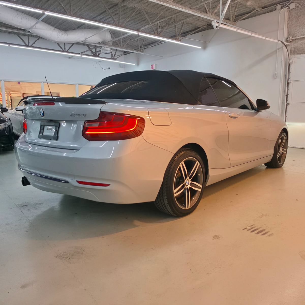 Used 2017 BMW 230i Convertible RWD image 6