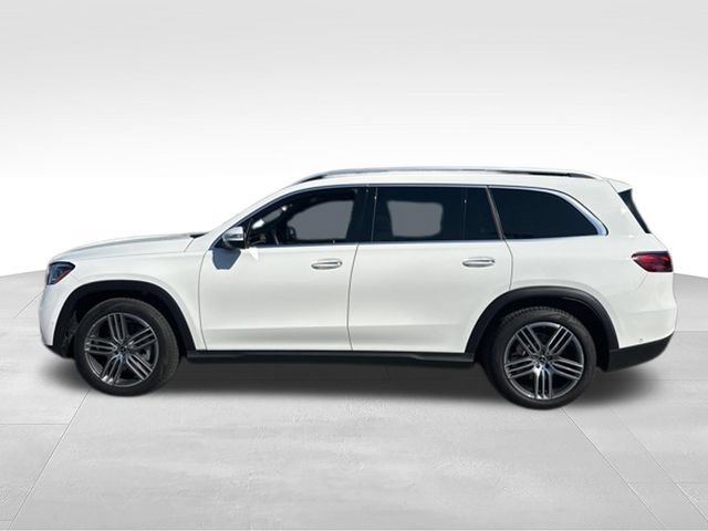 Used 2025 Mercedes-Benz GLS 450 4MATIC image 3