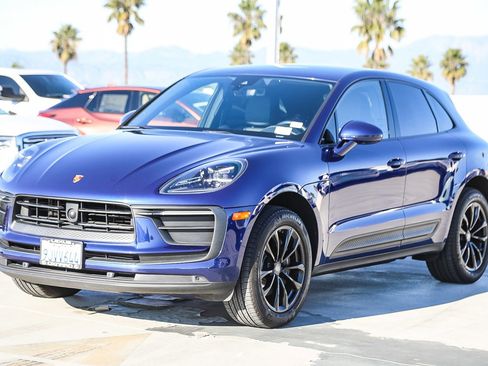 Used 2023 Porsche Macan image 3