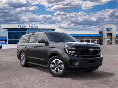 New 2027 Ford Expedition Active AWD/4WD image 4