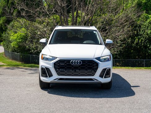 Used 2023 Audi Q5 2.0T Premium Plus w/ Premium Plus Package AWD/4WD image 4