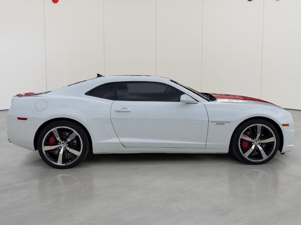 Used 2010 Chevrolet Camaro SS w/ RS Package RWD image 6