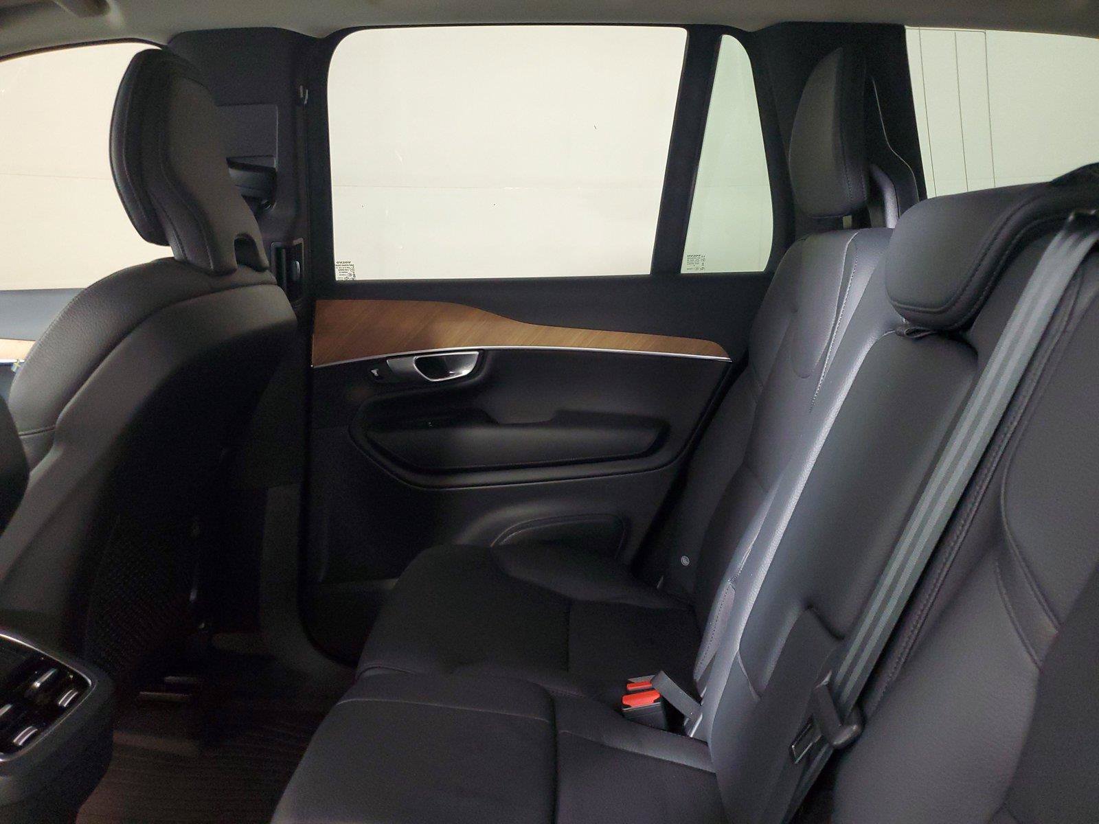 Certified 2024 Volvo XC90 B6 Plus w/ Protection Package Premier AWD/4WD image 13
