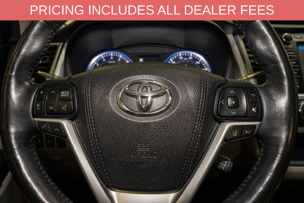 Used 2017 Toyota Highlander Limited Platinum AWD/4WD image 21