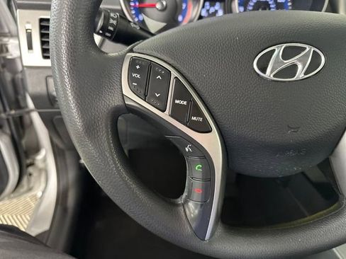 Used 2017 Hyundai Elantra GT image 14