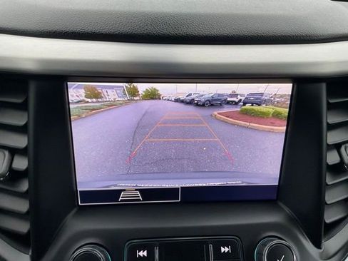 Used 2023 GMC Acadia SLE w/ Driver Convenience Package AWD/4WD image 22