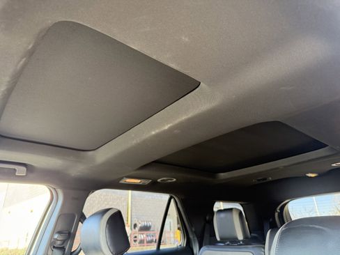 Used 2017 Ford Explorer XLT w/ Equipment Group 202A image 14