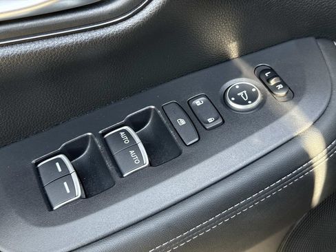 Used 2025 Honda HR-V EX-L image 22