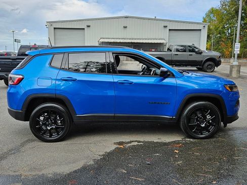 New 2026 Jeep Compass Latitude image 12