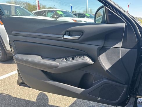 Certified 2025 Nissan Altima 2.5 SV image 10