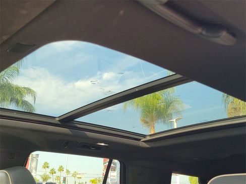 Certified 2022 GMC Yukon SLT w/ SLT Premium Package image 18