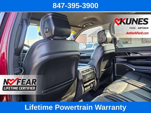 Used 2024 Jeep Wagoneer L Series II w/ Flexible Seating Group image 20